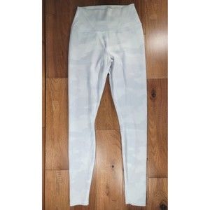 ALO Yoga Vapor Camo Print High-Waist Performance Leggings White Gray SIZE Medium